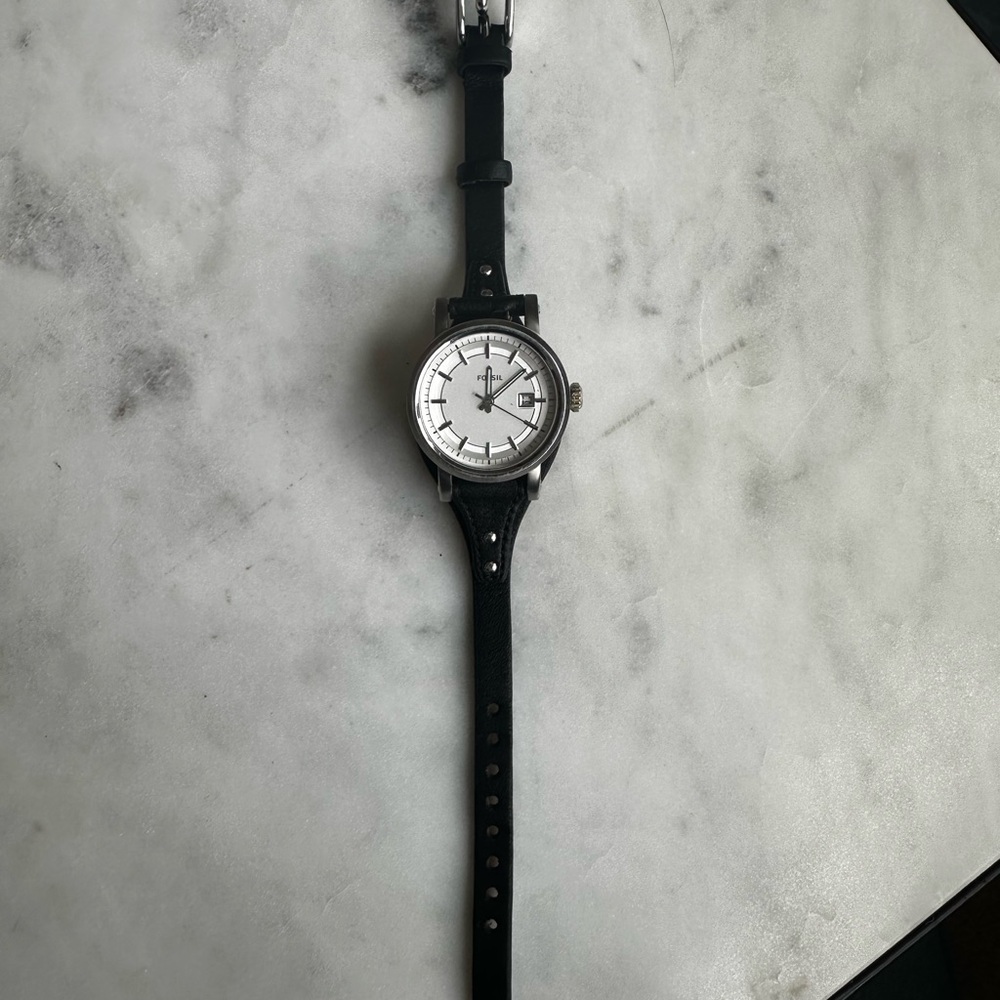 Fossil watch Black Leather Strap Watch with Silver Dial